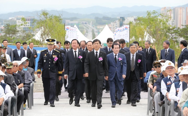안희정 지사, “형제애로 단결해 새로운 미래 열자”