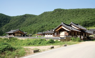 MZ세대 취향 저격 치유관광지로 각광받는 안동시 고택