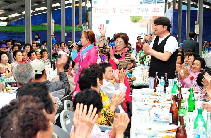 제43회 어버이날 맞이 어르신 老 큰잔치 개최