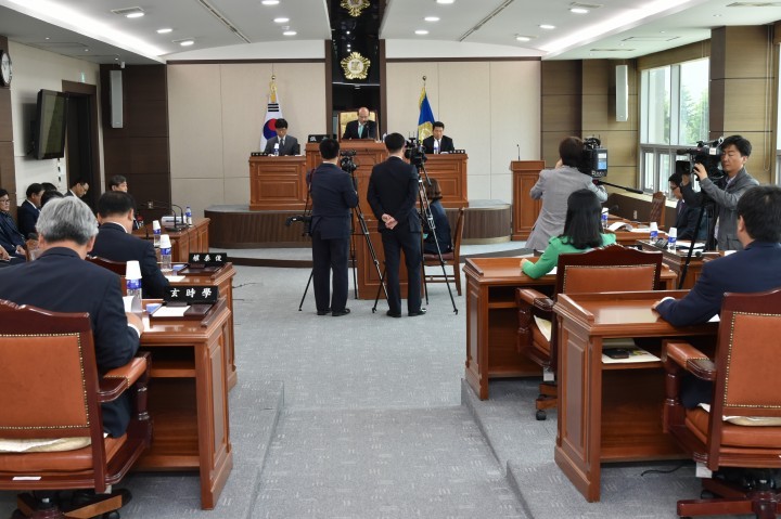 제210회 청송군의회 임시회 개회