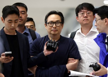 유병언 차남, 횡령액 대부분은 아버지 사진 작품 판매 대금