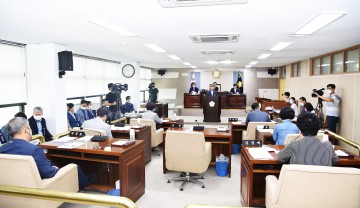 대구시편입 의회의견 청취안 찬성의견으로 통과된 군위군