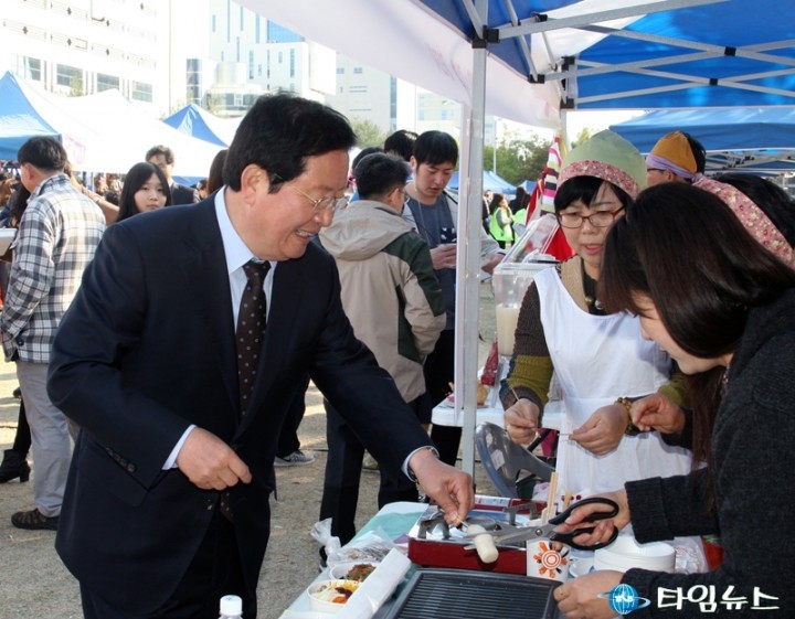 장종태 서구청장, “잘 어울리나요?”