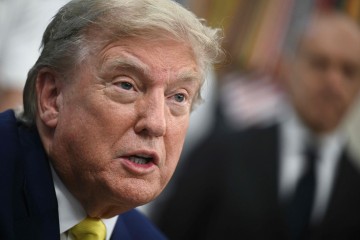 "트럼프, 이란 공격계획 승인…이란 결정 보려 최종명령은 보류"