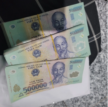 베트남 동화, 트럼프 관세에 역대 최저 추락..