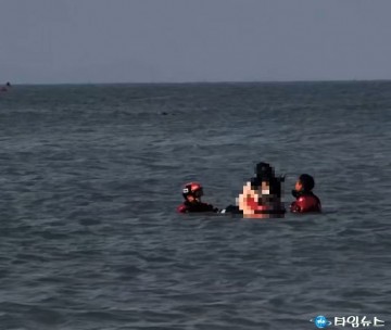 산책하다가 물 때 놓쳐 갯바위에 고립된 40대 남여 구조
