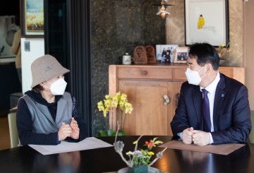 이정선 광주교육감, 권양숙 여사 예방