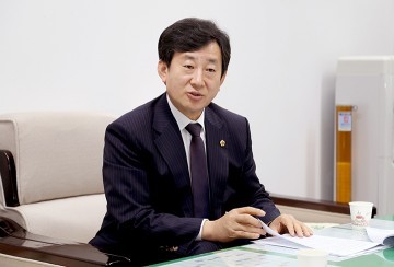 김경훈 대전시의회 의장, 원칙과 상식이 통하는 의회 상 정립 최선