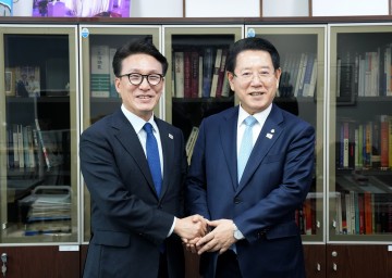 김영록 전남도지사, 국회서 해상풍력·에너지고속도로 등 현안 건의