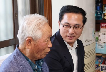 “희생과 헌신에 감사”…박희조 동구청장, 보훈가족 격려