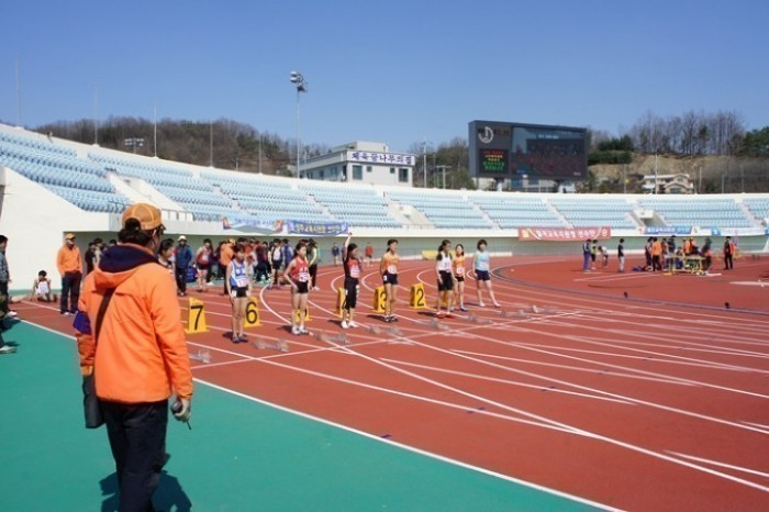 약목초, 2015 경북소년체육대회 여초부 100m, 200m 우승