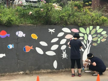 세종시교육청, 동네방네프로젝트 세디데코팀 벽화 그리기 봉사활동 나서