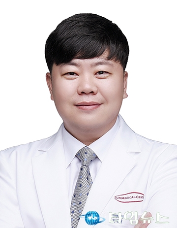 [건강칼럼] 건강한 일상을 위한 무릎 관절염의 예방과 치료법