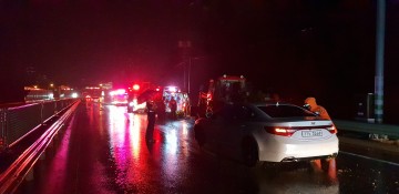 장성소방서 119구조대, 빗길 교통사고 2명 신속구조