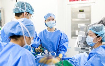 충남대병원 김유진 교수, 자궁·난소질환 로봇수술 200례 달성