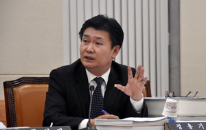 정용기 의원, 우리 동네 버스정류장은 누가 만들었을까?