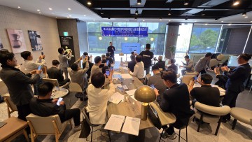 여수시의회, 소상공인 정책자문위원단 워크숍 성료 