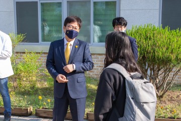 최교진 세종시교육감, 검정고시 응시생·감독관 격려!