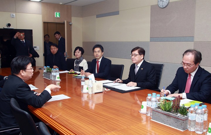 권선택 대전시장, 정진엽 보건복지부 장관 접견 대전의료원 설립 당부