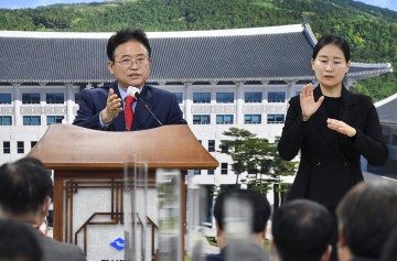 사상최초 국비확보 10조, 사상최대 투자유치 10조, 전국유일 내부청렴도 1위 변화의 경북도정 수치로 증명 !