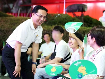 박희조 동구청장, ‘대전 0시 축제’ 대합창 시민들과 소통