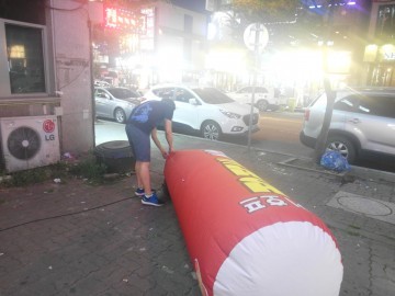 흥덕구, 유흥가 주변 불법광고물 정비 
