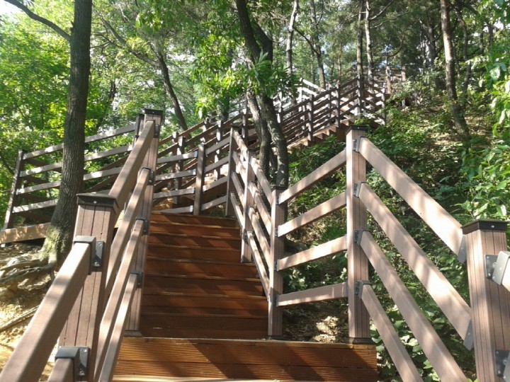 청주시, 안전하고 쾌적한 상당산성 등산로 새 단장