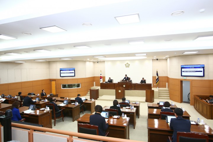 대전 유성구의회, 제212회 임시회 개회