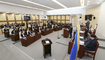 제8대 안동시의회 출범 2년차, 정훈선 의장 ‘성숙한 의정활동으로 시민께 보답’