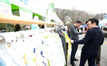 [포토]경기도청 벚꽃축제(남경필 경기도지사 행사 참여)