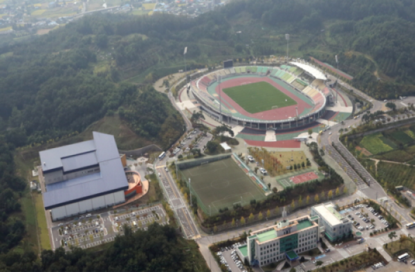 안희정 지사 시골밥상 같은 체전 준비하자