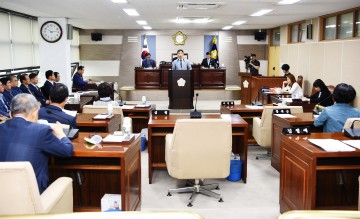 군위군의회 제240회 임시회 개회