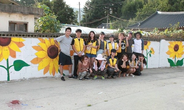 순수재능기부 단체 그린나래 벽화그리기 봉사 눈길끌어