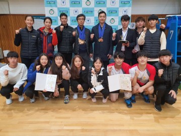 전국대회 메달 싹쓸이 한 김천시청 배드민턴단