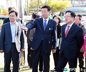 건의사항 설명하는 김제선 중구청장