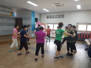 김경희 중앙보건지소장은 고혈압,당뇨 자가관리교실 운영