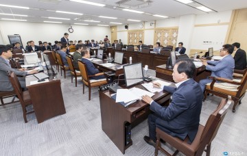 경북도의회 문화환경위원회, 제2회 추경예산 및 조례안 심사