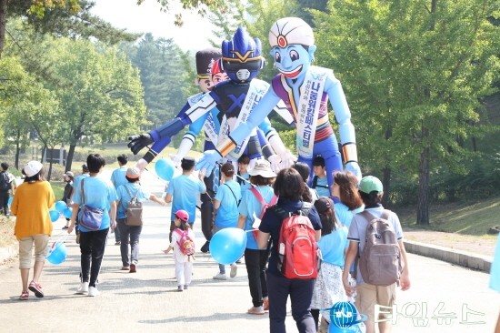 천안 시민과 함께한 '나눔워킹페스티벌'  나라사랑도 함께
