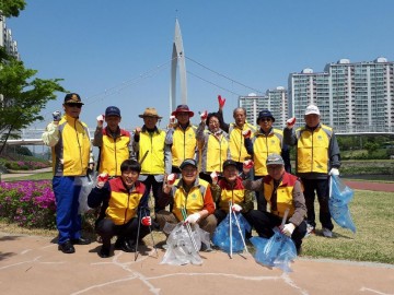 대한노인회 경산시지회 서부2동분회 환경정화활동 실시
