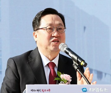 민주당 삭발에…이장우 대전시장 “무조건 통합할 일 아니다”