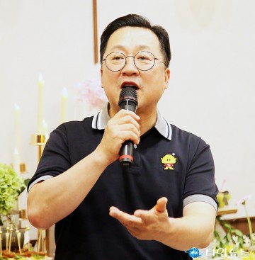 ‘대전 0시 축제’ 환영 리셉션에서 인사말 하는 이장우 대전시장