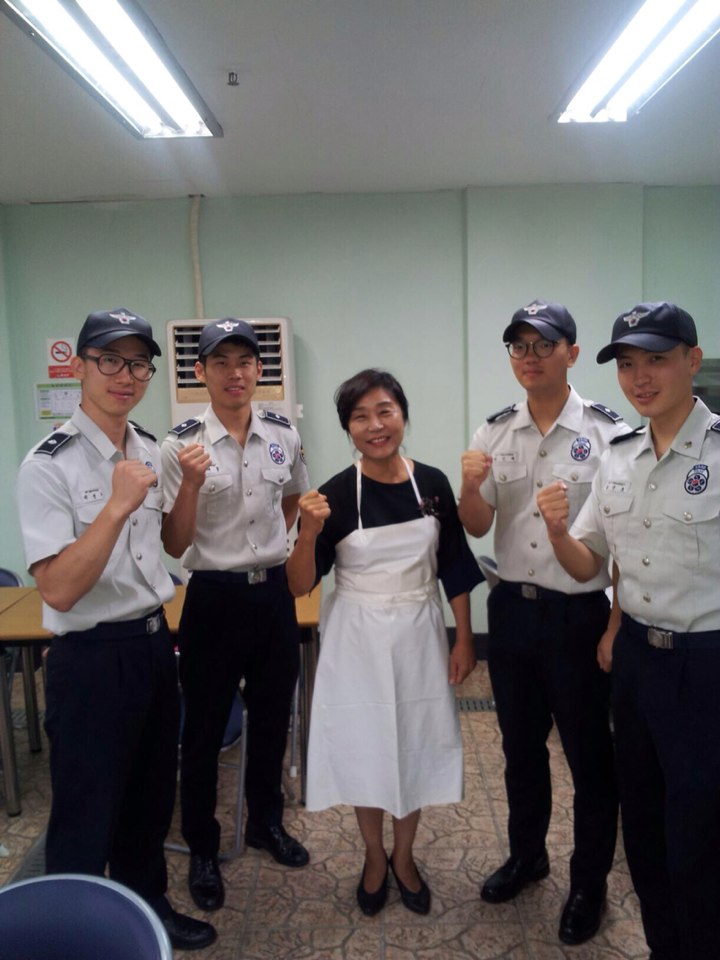 음성경찰서, 부정‧불량식품 없는 무료급식 봉사활동 나서