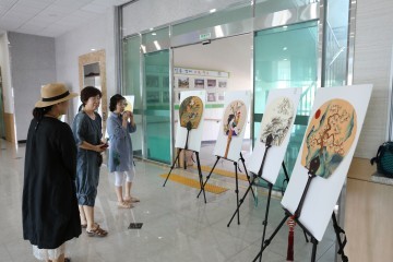 흥덕구청  주민 작품 전시회 문화예술공간으로 활용