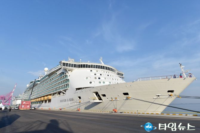 중국 NU SKIN 포상 크루즈 송도 신항 입항