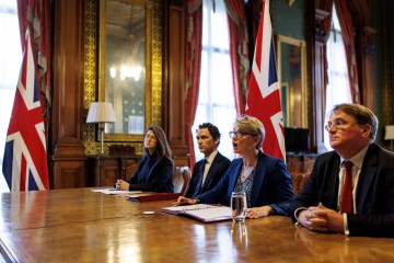 韓 포함 40개국 ‘호르무즈 개방’ 긴급회의… ‘나토 탈퇴’ 시사한 트럼프 달래기 총력