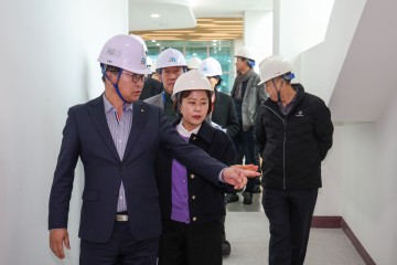 최충규 대덕구청장, 신탄진권역 복합문화커뮤니티센터 현장점검 나서