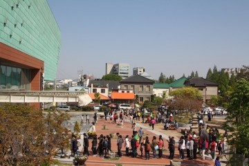 군산근대역사박물관 월요일 개관 야간개장 준비