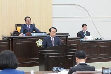 대전 동구의회, 이나영·원용석 의원 주요현안 구정질문