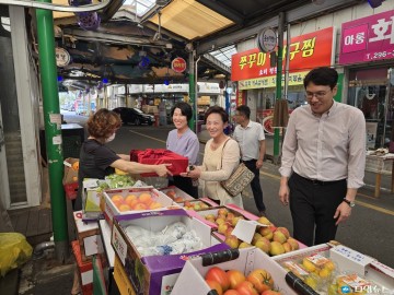 추석 명절 계기 충북남부보훈지청 전통시장 방문
