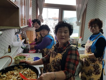 군위소보면 여성자원봉사대 행복한 반찬배달봉사 활동